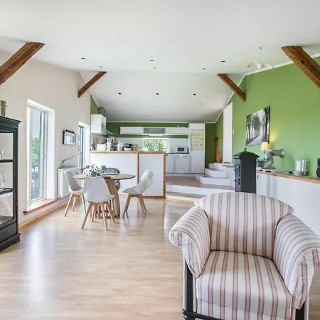 Alter Heuboden Steinbergkirche